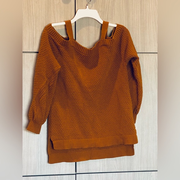 Maurices Open Shoulder Sweater Burnt Orange / Rust Colored Textured Weave Medium - Picture 5 of 9